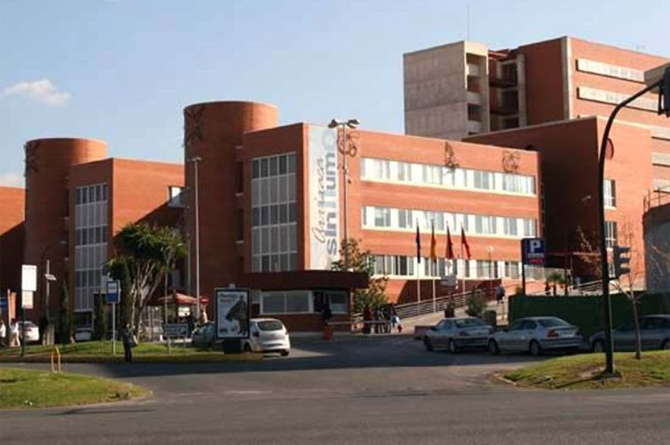 Fachada del hospital Virgen de la Arrixaca