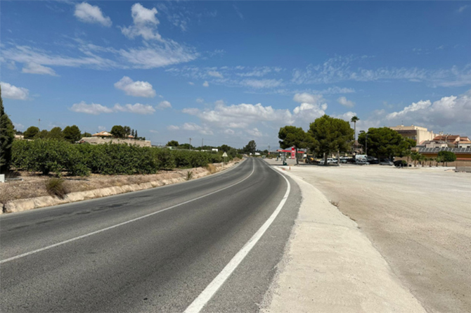 Tramo de la carretera de Fortuna en la que se instalará la rotonda