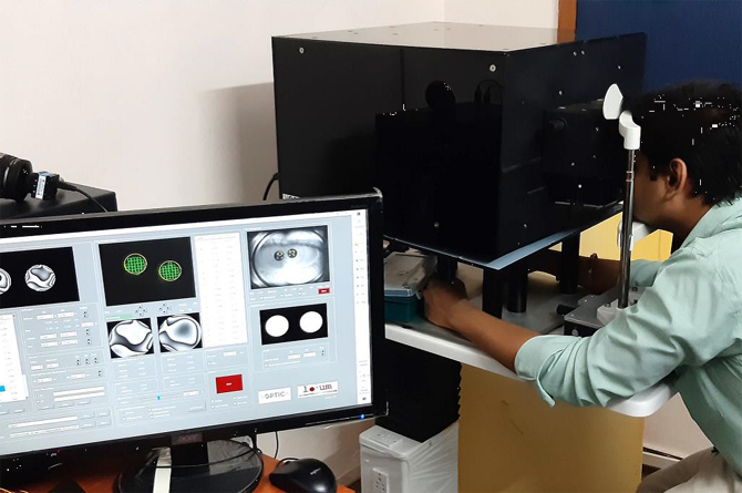 Proyecto del simulador de óptica adaptativa en 3D
