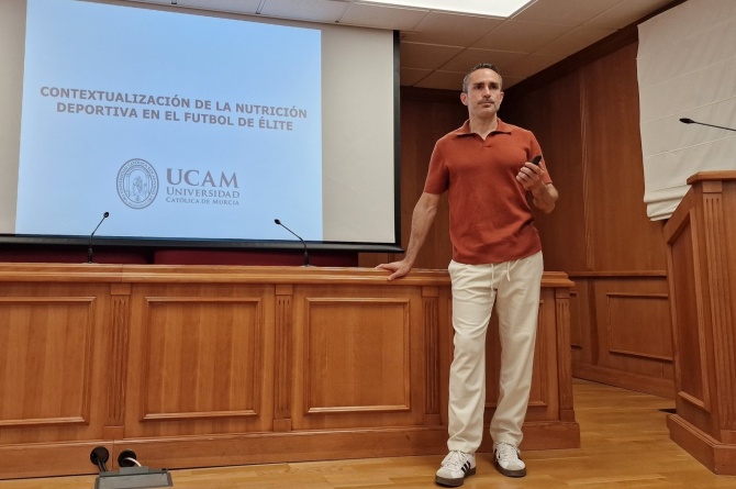 Juan José Morillas, profesor de la UCAM y nuevo responsable de nutrición del PSG