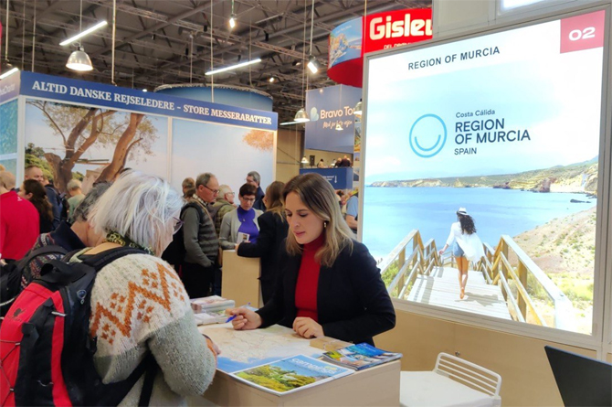 Uno de los stand de la Región de Murcia en una feria de turismo