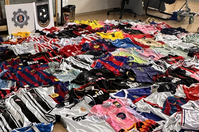 Parte del material incautado por la Policía en La Manga