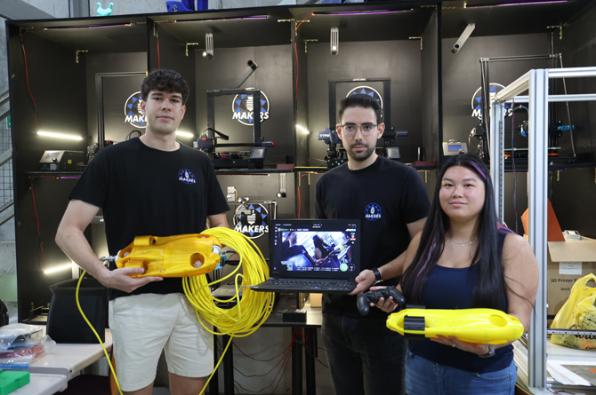 Miembros de la asociación UPCT Makers, dedicada a la robotica y fabricación en 3D