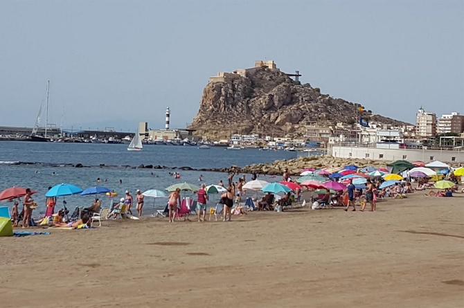 Playa de Las Delicias, en Águilas