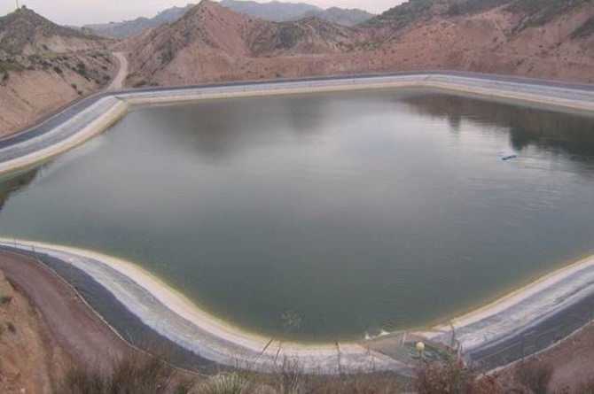 Imagen del embalse Lebor C. Mart&iacute;n de la Comunidad de Regantes del trasvase Tajo-Segura de Totana