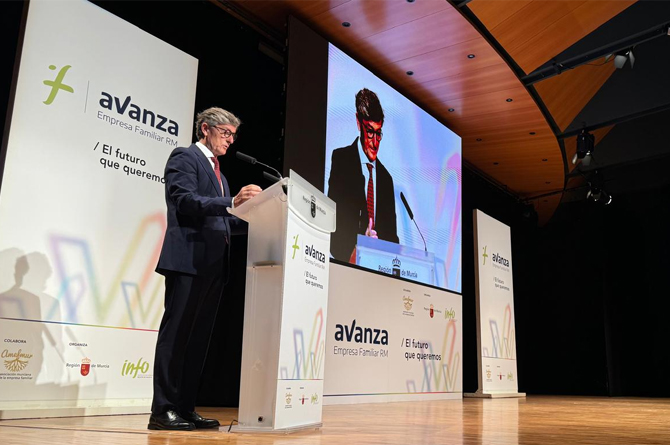 José María Tortosa, presidente de Amefmur, durante la apertura del Foro