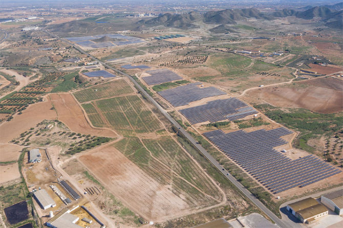 Vista aérea de la planta solar de X-Elio en La Aljorra