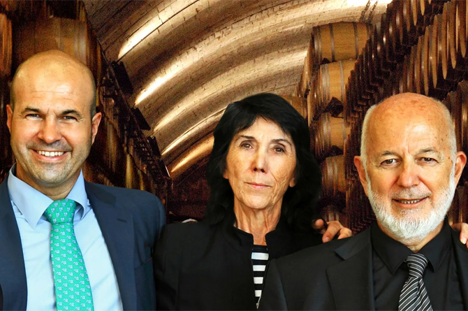 Luciano García-Carrión Corujo, junto a sus padres, Fala Corujo y José García-Carrión