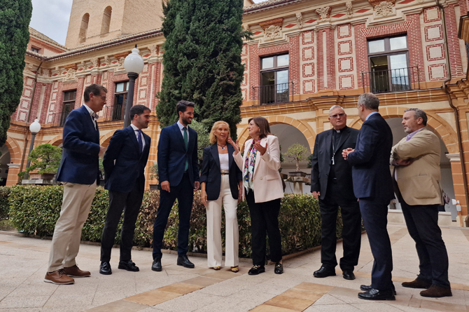 Un momento de la inauguración del claustro del monasterio de Los Jerónimos