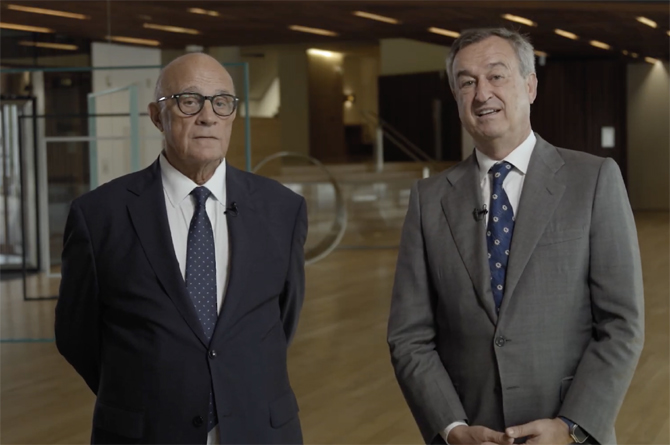 Josep Oliu, presidente del Banco Sabadell, y César González-Bueno, consejero delegado