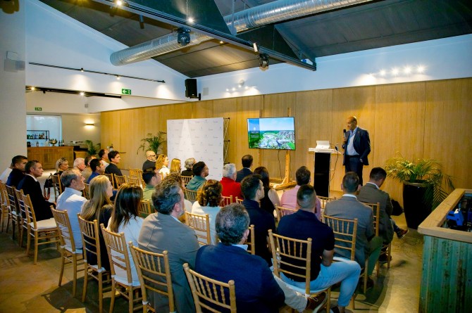 Presentación de Larimar en Toledo