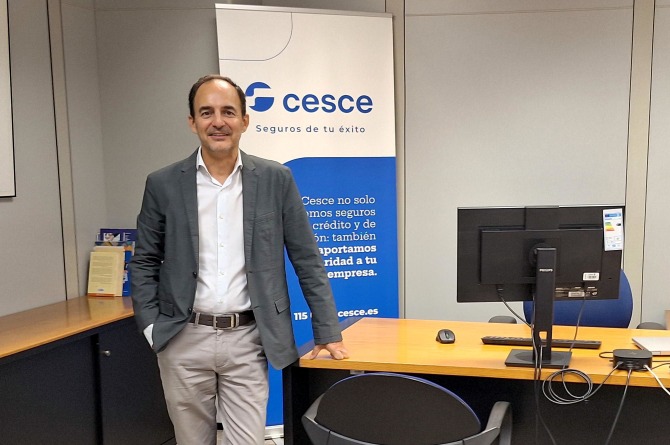 Alfredo Orts Vila, director de canales de distribución de Cesce en la Región de Murcia