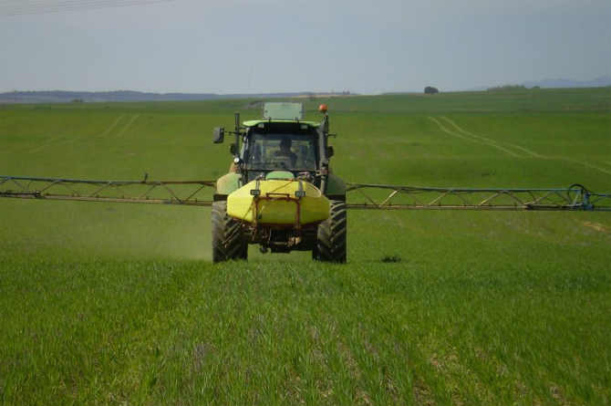 Los fertilizantes son unos de los productos que m&aacute;s compra Espa&ntilde;a al exterior