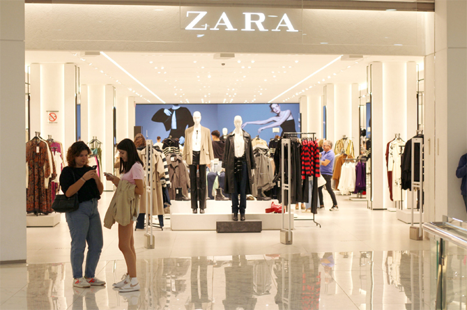 Inditex crece un 6,8% y roza los 3.000 M&euro; de beneficio en el primer semestre