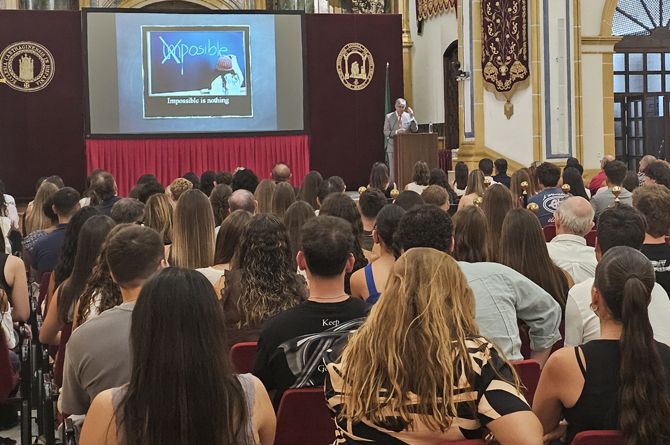 Acto de bienvenida a estudiantes de Medicina en la UCAM