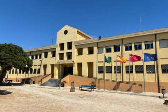 Nidos de vencejo impedirán que unos 260 alumnos de San Javier empiecen las clases con normalidad