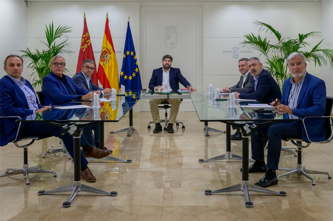 L&oacute;pez Miras, reunido con las principales organizaciones agrarias