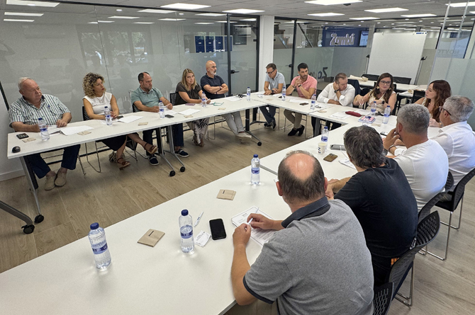 Reuni&oacute;n de la Junta Directiva de Hoyt&uacute;