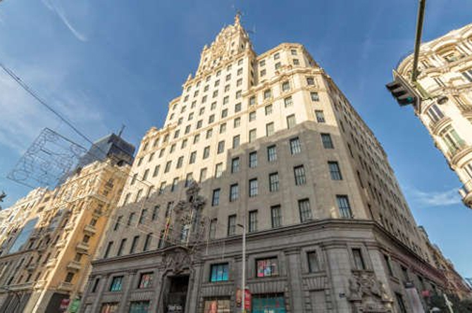 Tom&aacute;s Olivo ya es el propietario del edificio de Telef&oacute;nica en Madrid por 200 M&euro;