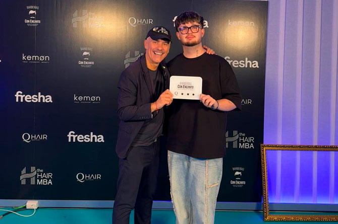 Christian Martin recoge el reconocimiento en el certamen celebrado en Madrid