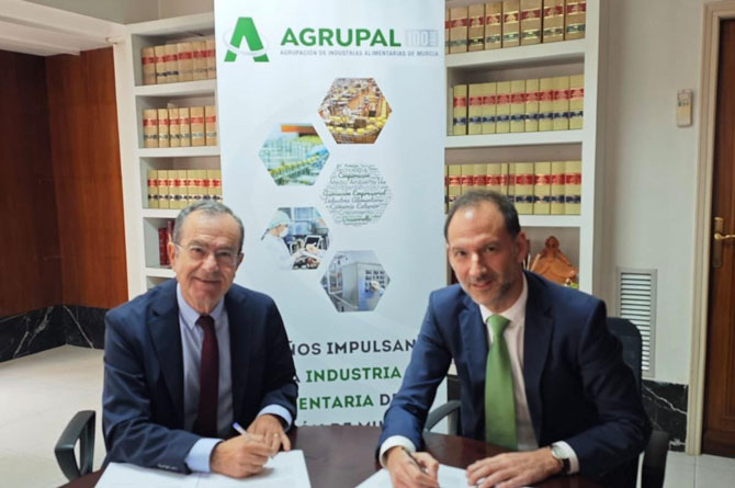 El presidente de Agrupal, José García y el delegado de Iberdrola Murcia, Miguel Ángel Cerdán