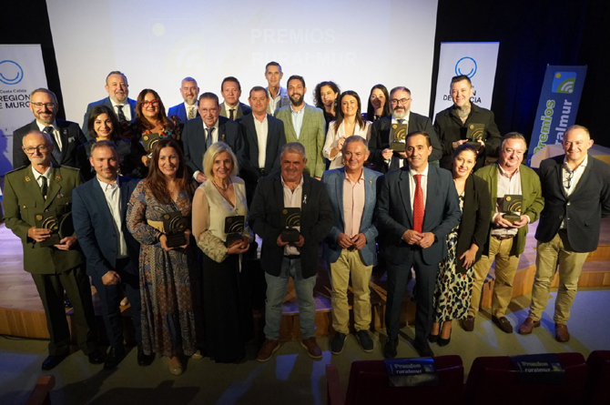 Autoridades y galardonados durante la gala del Turismo Rural