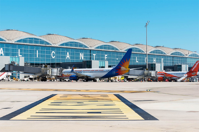 Terminal del aeropuerto de Alicante-Elche