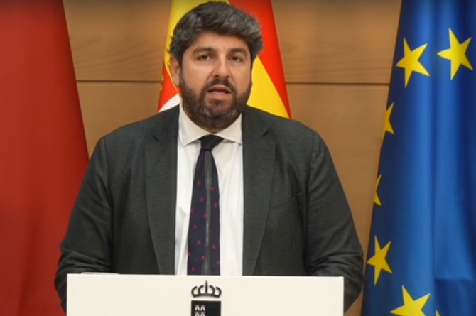 El presidente de la Comunidad, Fernando López Miras, durante el anuncio de medidas de protección