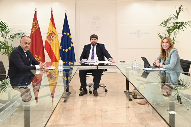 López Miras y la consejera López Aragón se han reunido con el presidente de la Asociación de Trabajadores Autónomos de Murcia, Francisco Casado