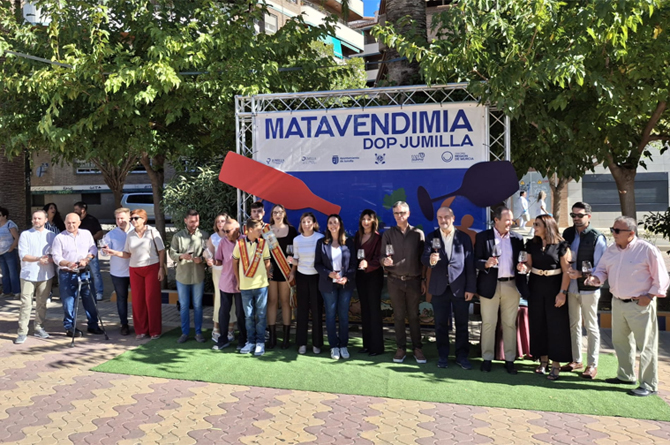 La consejera Sara Rubira, en la inauguración de feria Matavendimia de Jumilla