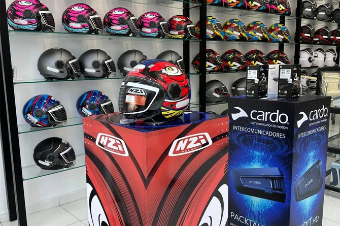 Expositor de cascos de NZI