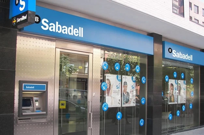 El Sabadell salva el tercer trimestre del año con una caída del 1% de sus beneficios: 1.376 millones de euros
