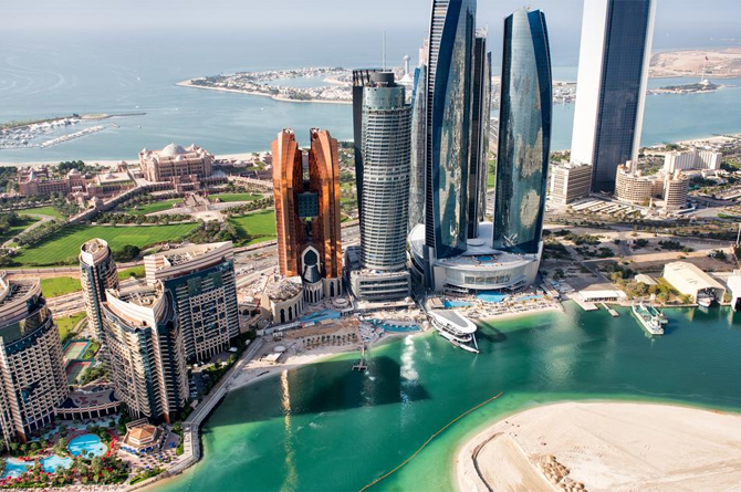 Abu Dabi es la capital de los Emiratos Árabes