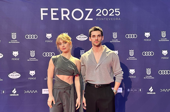 Clara Galle y Álvaro Rico en el evento para anunciar a los nominados a los Premios Feroz