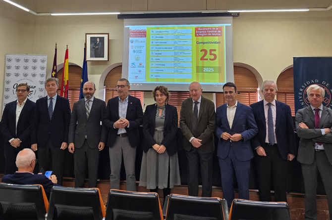 Un momento de la presentación del XXV Barómetro de la Cátedra de Empresa Familiar