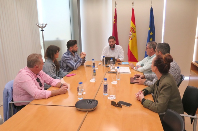 Reunión de la mesa de seguimiento de alojamientos turísticos irregulares
