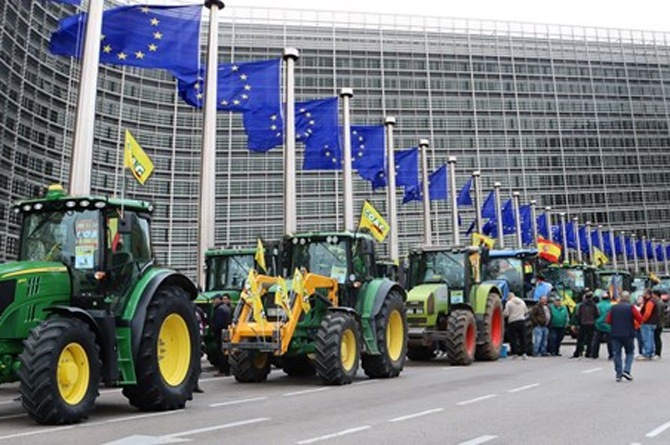Imagen de una pasada manifestación de agricultures en Bruselas