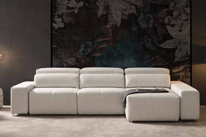 Un modelo de cheslong fabricado por Muebles Yadiz