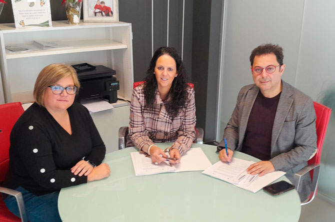 Firma de la adhesión de Fuente Álamo a la Región de Murcia Film Commission