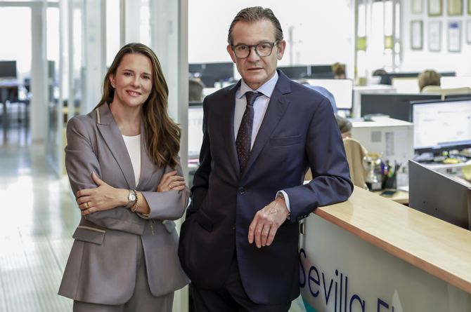 Encarna Bermejo y Manuel Sevilla Flores, titulares del despacho. Imagen: Víctor Soriano