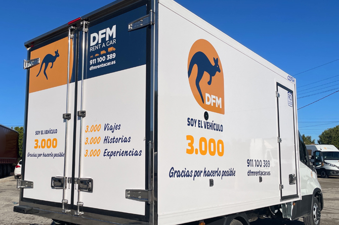 Veh&iacute;culo 3.000 de DFM Rent