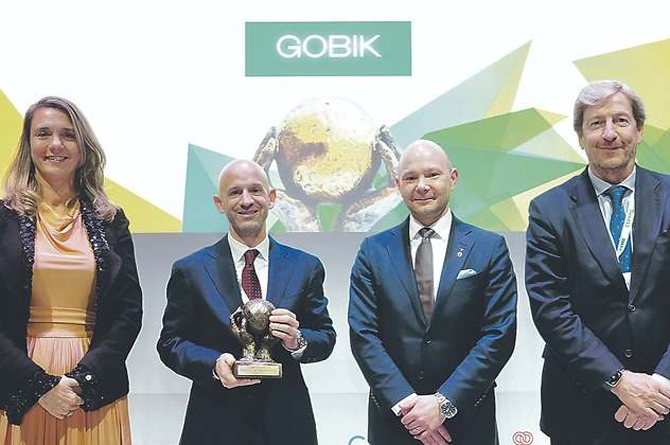 Ángela de Miguel, presidenta de Cepyme; José Ramón Ortín, dtor. gral. de Gobik; Petri Salminen, presidente de SMEunited; y Conrado Martínez Alcaraz, director de Marketing y Comunicación de Informa. Imagen: El Econ